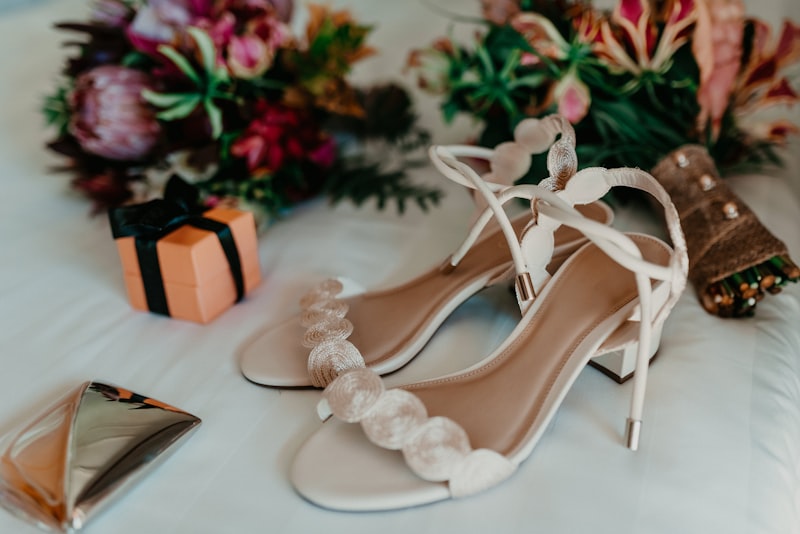 Scarpe con Tacco Alto per una Sposa Glam: La Guida Definitiva per un Matrimonio da Sogno