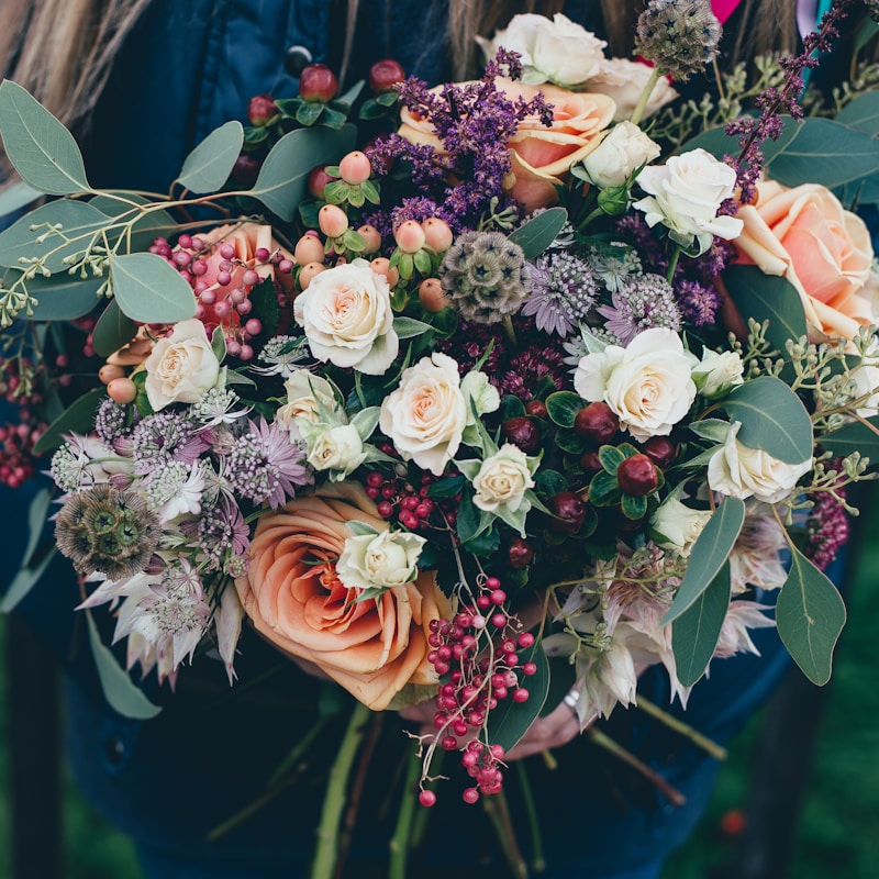 Elementi Floreali Negli Abiti Da Sposa: Un Tocco di Eleganza e Stile